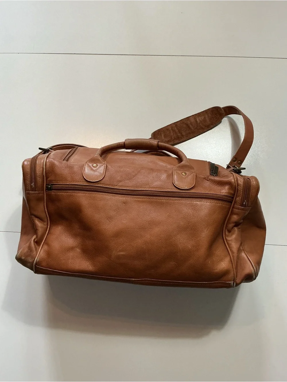 Claire Chase Columbia Leather Tan Brown Travel Duffel Weekender Luggage Bag